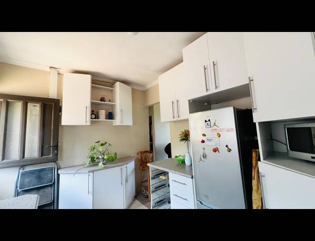 2 BEDROOM HOUSE FOR SALE IN NTUZUMA